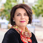 Gabriela Rosu headshot